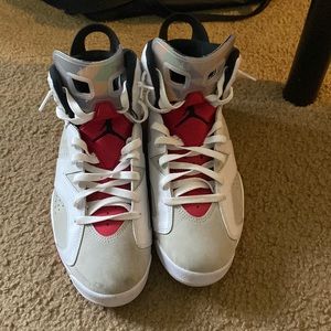 These are the hare 2.0 Jordan 6s